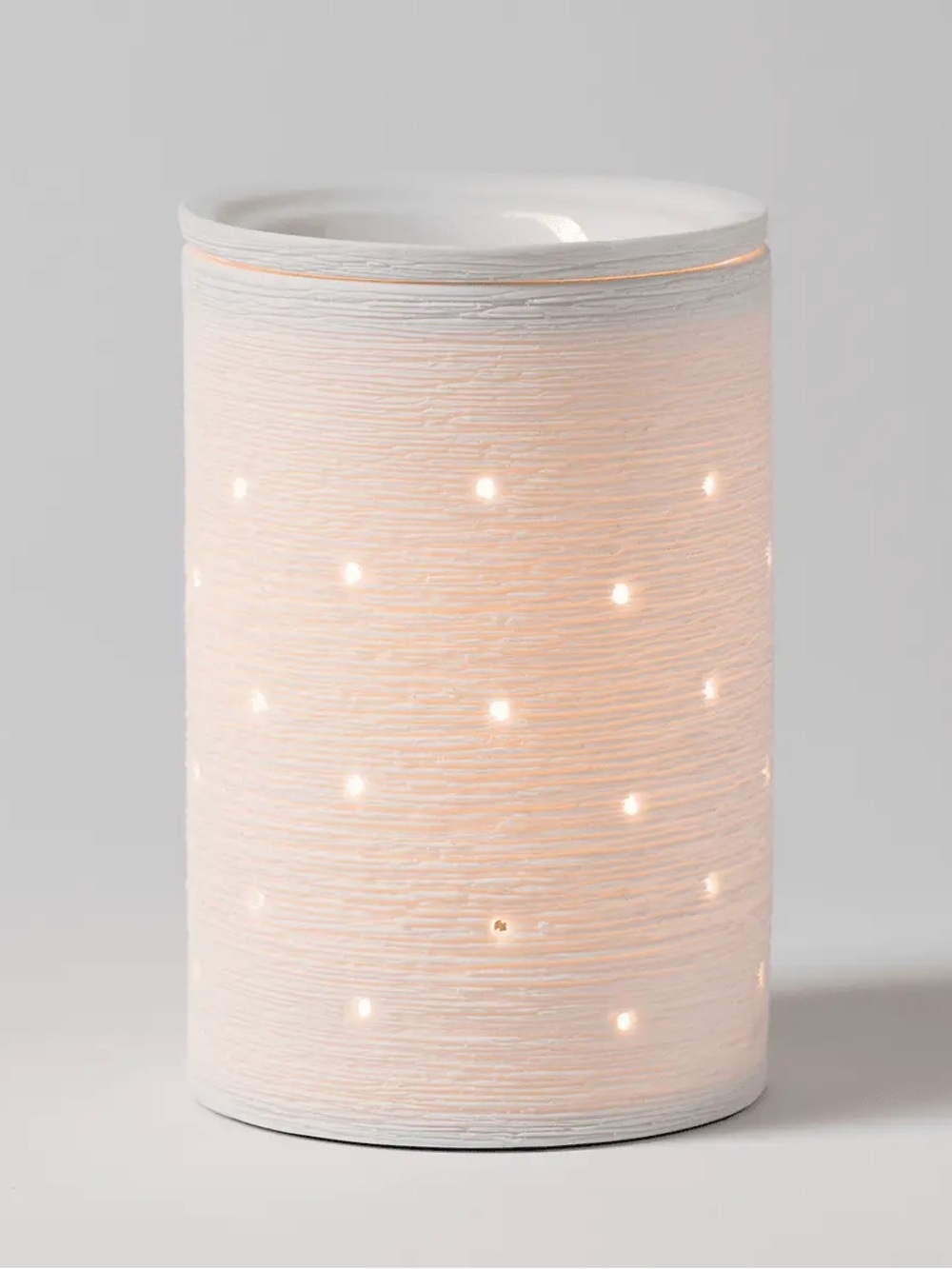 NIB Retired Etched Core Scentsy Warmer